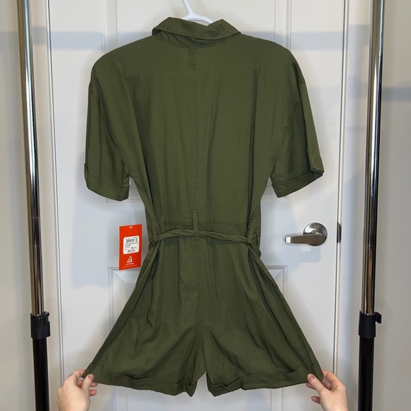 BNWT Brand New with tags Ripzone Romper in Army Green - Picture 2 of 4